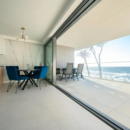 Horizon Hevenia Z Duzym Tarasem I Widokiem Na Morze Apartman Rewal